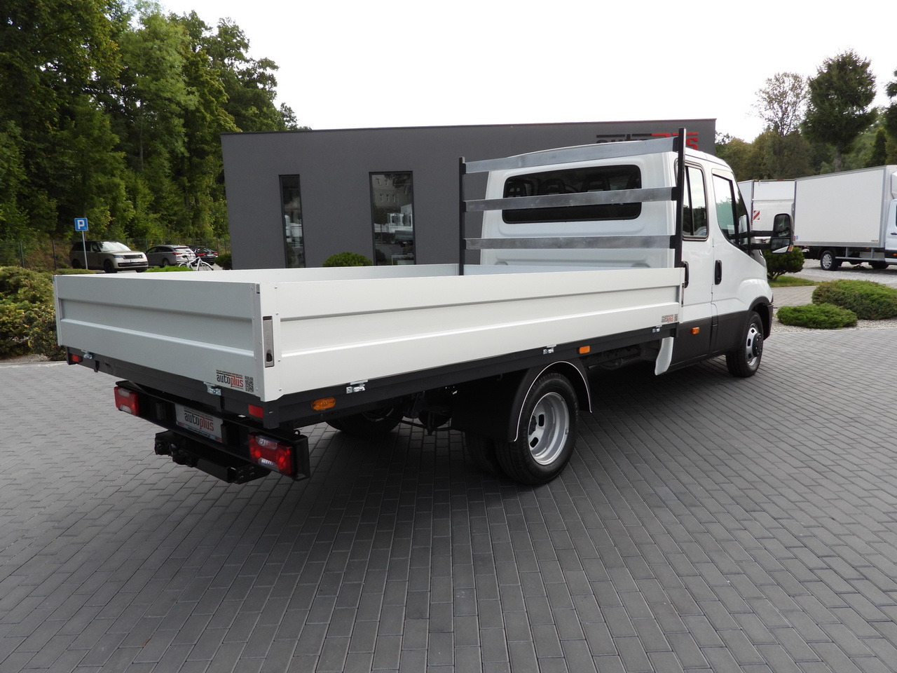 IVECO DAILY 35C17 STAKE BODY DOUBLE CABIN DOKA 7 SEATS CRUISE CONTROL TWIN WHEELS AIR CONDITIONING 170HP - Διπλοκάμπινο ελαφρύ επαγγελματικό: φωτογραφία 3 IVECO DAILY 35C17 STAKE BODY DOUBLE CABIN DOKA 7 SEATS CRUISE CONTROL TWIN WHEELS AIR CONDITIONING 170HP - Διπλοκάμπινο ελαφρύ επαγγελματικό: φωτογραφία 3