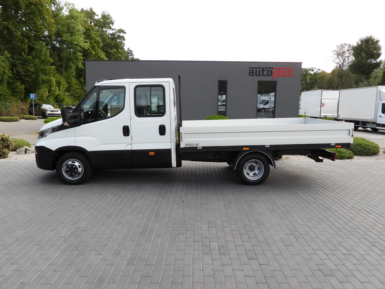 Διπλοκάμπινο ελαφρύ επαγγελματικό IVECO DAILY 35C17 STAKE BODY DOUBLE CABIN DOKA 7 SEATS CRUISE CONTROL TWIN WHEELS AIR CONDITIONING 170HP: φωτογραφία 8 Διπλοκάμπινο ελαφρύ επαγγελματικό IVECO DAILY 35C17 STAKE BODY DOUBLE CABIN DOKA 7 SEATS CRUISE CONTROL TWIN WHEELS AIR CONDITIONING 170HP: φωτογραφία 8