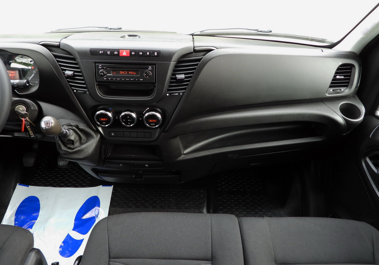 Διπλοκάμπινο ελαφρύ επαγγελματικό IVECO DAILY 35C17 STAKE BODY DOUBLE CABIN DOKA 7 SEATS CRUISE CONTROL TWIN WHEELS AIR CONDITIONING 170HP: φωτογραφία 27 Διπλοκάμπινο ελαφρύ επαγγελματικό IVECO DAILY 35C17 STAKE BODY DOUBLE CABIN DOKA 7 SEATS CRUISE CONTROL TWIN WHEELS AIR CONDITIONING 170HP: φωτογραφία 27