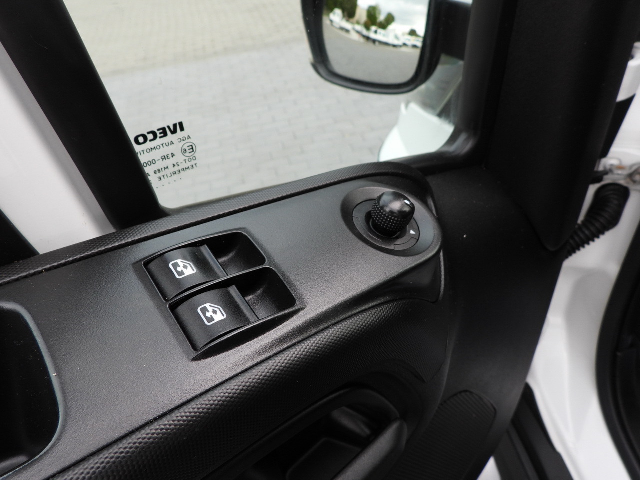 Διπλοκάμπινο ελαφρύ επαγγελματικό IVECO DAILY 35C17 STAKE BODY DOUBLE CABIN DOKA 7 SEATS CRUISE CONTROL TWIN WHEELS AIR CONDITIONING 170HP: φωτογραφία 28 Διπλοκάμπινο ελαφρύ επαγγελματικό IVECO DAILY 35C17 STAKE BODY DOUBLE CABIN DOKA 7 SEATS CRUISE CONTROL TWIN WHEELS AIR CONDITIONING 170HP: φωτογραφία 28