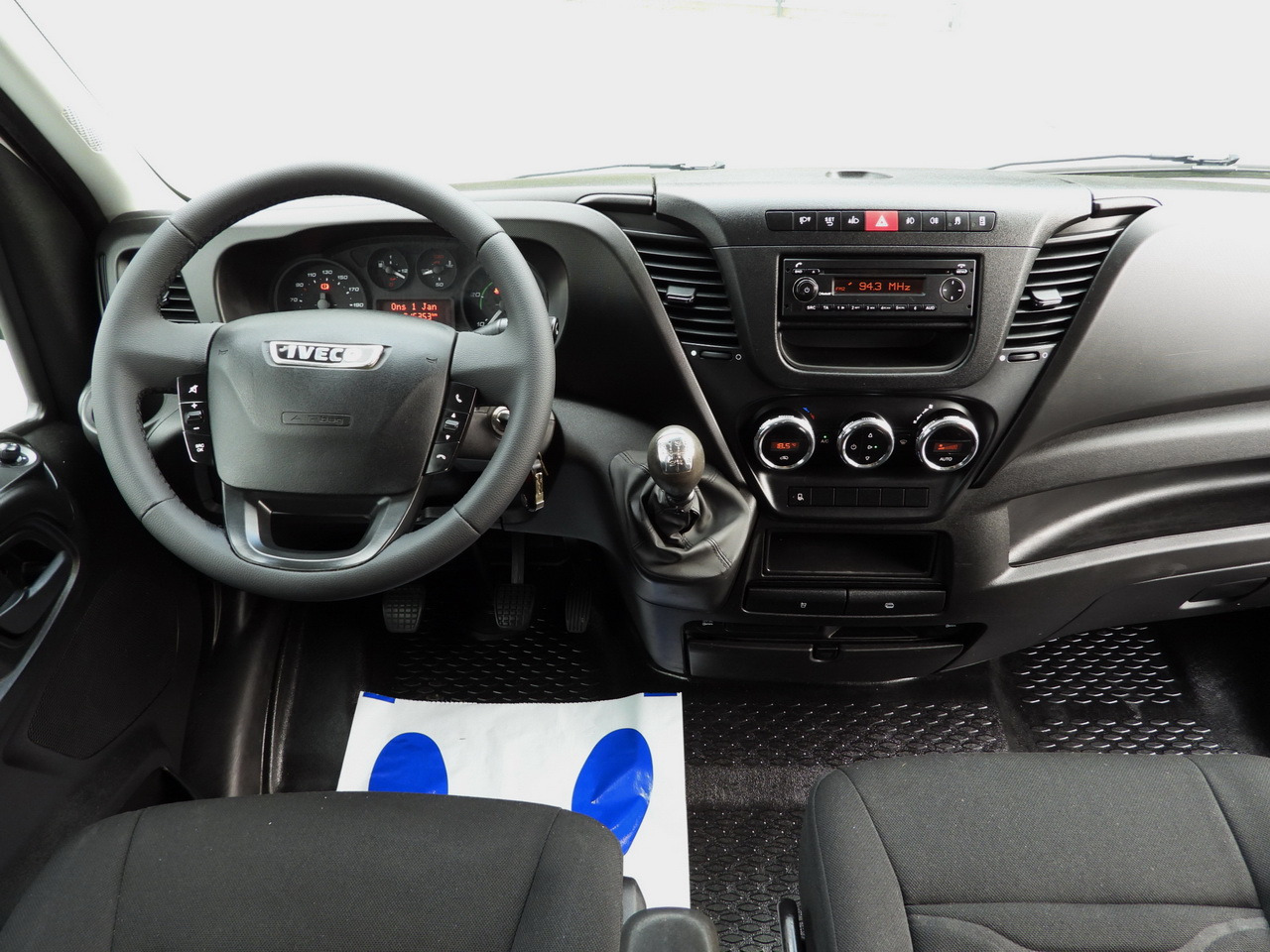 Διπλοκάμπινο ελαφρύ επαγγελματικό IVECO DAILY 35C17 STAKE BODY DOUBLE CABIN DOKA 7 SEATS CRUISE CONTROL TWIN WHEELS AIR CONDITIONING 170HP: φωτογραφία 26 Διπλοκάμπινο ελαφρύ επαγγελματικό IVECO DAILY 35C17 STAKE BODY DOUBLE CABIN DOKA 7 SEATS CRUISE CONTROL TWIN WHEELS AIR CONDITIONING 170HP: φωτογραφία 26