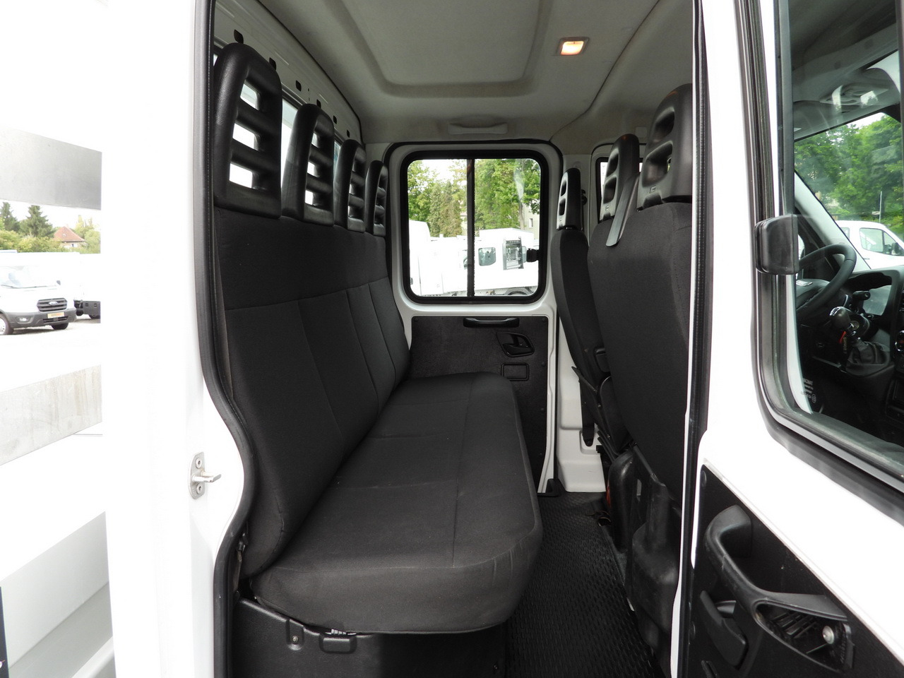 Διπλοκάμπινο ελαφρύ επαγγελματικό IVECO DAILY 35C17 STAKE BODY DOUBLE CABIN DOKA 7 SEATS CRUISE CONTROL TWIN WHEELS AIR CONDITIONING 170HP: φωτογραφία 38 Διπλοκάμπινο ελαφρύ επαγγελματικό IVECO DAILY 35C17 STAKE BODY DOUBLE CABIN DOKA 7 SEATS CRUISE CONTROL TWIN WHEELS AIR CONDITIONING 170HP: φωτογραφία 38