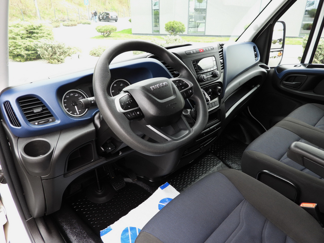 IVECO DAILY 35S14 REFRIGERATOR VAN 0*C POWER SUPPLY 230V CRUISE CONTROL AUTOMATIC TRANSMISSION HI-MATIC AIR CONDITIONING 140HP - Επαγγελματικό αυτοκίνητο ψυγείο: φωτογραφία 2 IVECO DAILY 35S14 REFRIGERATOR VAN 0*C POWER SUPPLY 230V CRUISE CONTROL AUTOMATIC TRANSMISSION HI-MATIC AIR CONDITIONING 140HP - Επαγγελματικό αυτοκίνητο ψυγείο: φωτογραφία 2