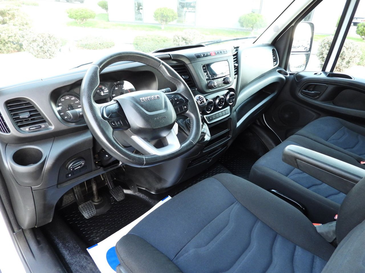 IVECO DAILY 35S14 STAKE BODY DOUBLE CABIN DOKA 7 SEATS CRUISE CONTROL AIR CONDITIONING 140HP - Διπλοκάμπινο ελαφρύ επαγγελματικό: φωτογραφία 2 IVECO DAILY 35S14 STAKE BODY DOUBLE CABIN DOKA 7 SEATS CRUISE CONTROL AIR CONDITIONING 140HP - Διπλοκάμπινο ελαφρύ επαγγελματικό: φωτογραφία 2
