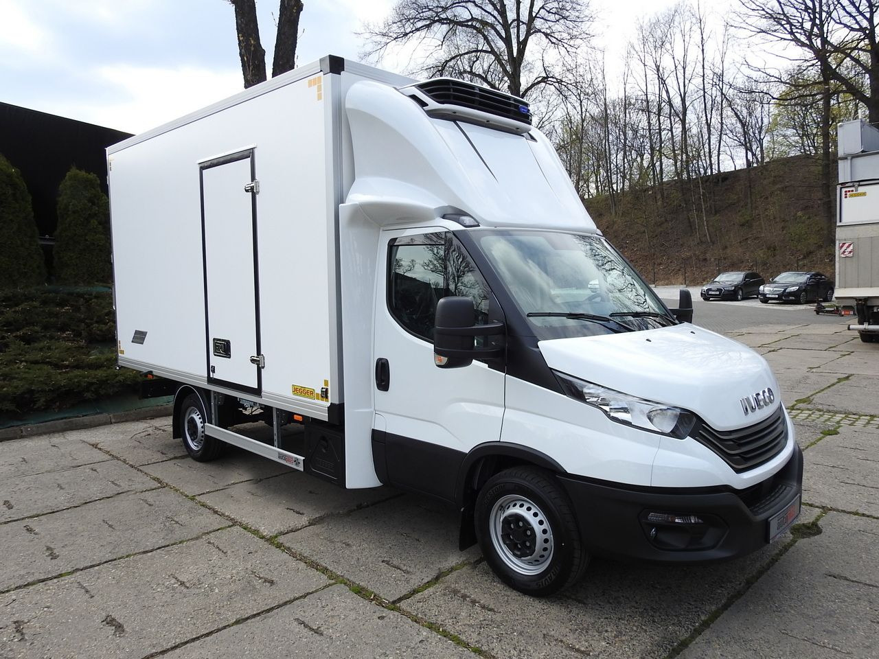 IVECO DAILY 35S16 NEW REGRIGERATOR BOX -10*C 8 PALLETS HEATING FUNCTION POWER SUPPLY 230V CRUISE CONTROL AIR CONDITIONING 160HP - Επαγγελματικό αυτοκίνητο ψυγείο: φωτογραφία 4 IVECO DAILY 35S16 NEW REGRIGERATOR BOX -10*C 8 PALLETS HEATING FUNCTION POWER SUPPLY 230V CRUISE CONTROL AIR CONDITIONING 160HP - Επαγγελματικό αυτοκίνητο ψυγείο: φωτογραφία 4