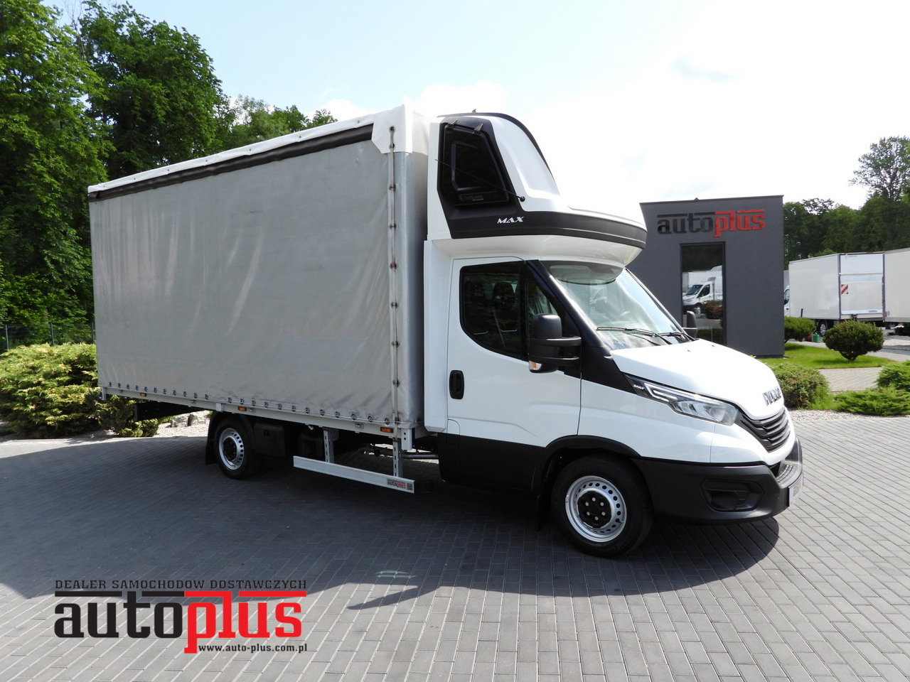 IVECO DAILY 35S18 TARPAULIN 10 PALLETS CRUISE CONTROL LED LIGHTS AIR CONDITIONING 180HP - Επαγγελματικό αυτοκίνητο με μουσαμά: φωτογραφία 1 IVECO DAILY 35S18 TARPAULIN 10 PALLETS CRUISE CONTROL LED LIGHTS AIR CONDITIONING 180HP - Επαγγελματικό αυτοκίνητο με μουσαμά: φωτογραφία 1