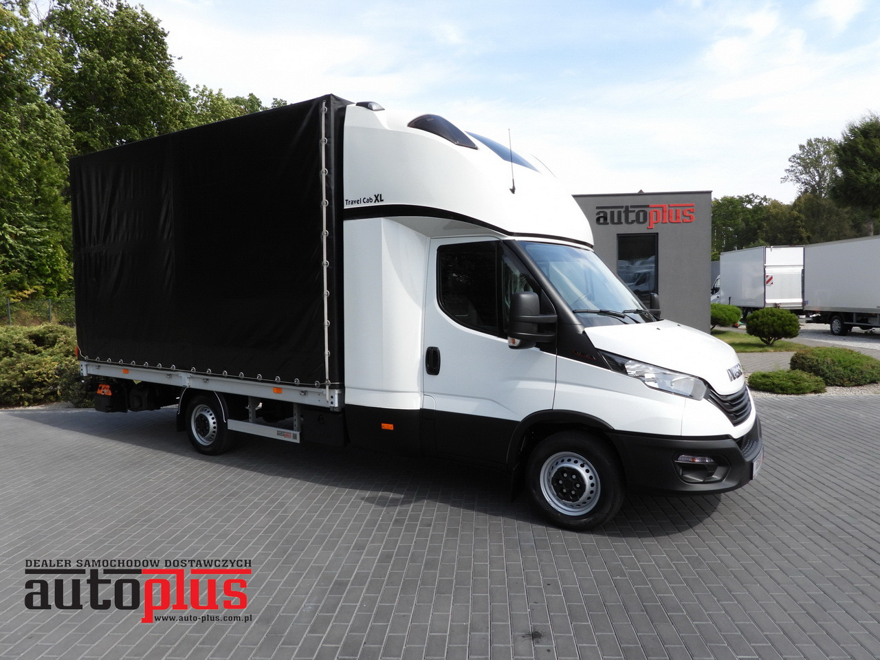 IVECO DAILY 35S18 TARPAULIN LIFT 8 PALLETS CRUISE CONTROL AIR CONDITIONING 180HP - Επαγγελματικό αυτοκίνητο με μουσαμά: φωτογραφία 1 IVECO DAILY 35S18 TARPAULIN LIFT 8 PALLETS CRUISE CONTROL AIR CONDITIONING 180HP - Επαγγελματικό αυτοκίνητο με μουσαμά: φωτογραφία 1