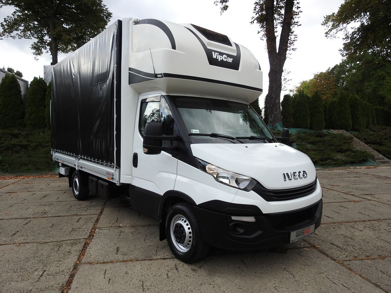 IVECO DAILY 35S18 TARPAULIN LIFT 8 PALLETS CRUISE CONTROL AIR CONDITIONING 180HP - Επαγγελματικό αυτοκίνητο με μουσαμά: φωτογραφία 4 IVECO DAILY 35S18 TARPAULIN LIFT 8 PALLETS CRUISE CONTROL AIR CONDITIONING 180HP - Επαγγελματικό αυτοκίνητο με μουσαμά: φωτογραφία 4