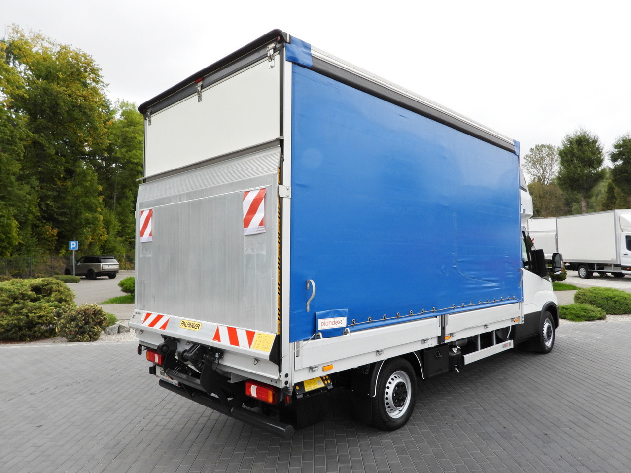 IVECO DAILY 35S18 TARPAULIN LIFT 8 PALLETS WEBASTO CRUISE CONTROL LED LIGHTS AIR CONDITIONING 180HP - Επαγγελματικό αυτοκίνητο με μουσαμά: φωτογραφία 3 IVECO DAILY 35S18 TARPAULIN LIFT 8 PALLETS WEBASTO CRUISE CONTROL LED LIGHTS AIR CONDITIONING 180HP - Επαγγελματικό αυτοκίνητο με μουσαμά: φωτογραφία 3