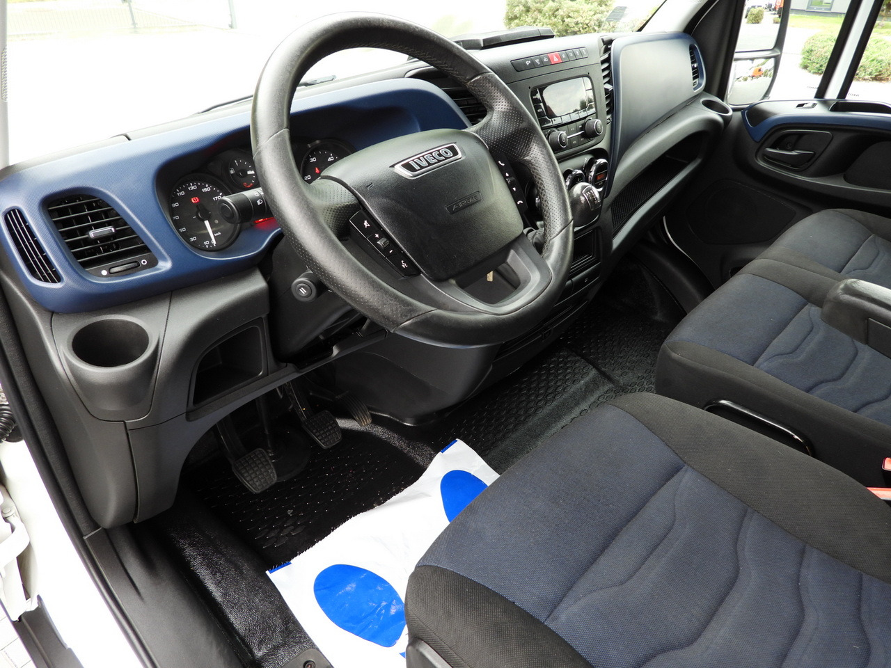 IVECO DAILY 50C15 TARPAULIN 12 PALLETS CRUISE CONTROL TWIN WHEELS AIR CONDITIONING  150HP - Επαγγελματικό αυτοκίνητο με μουσαμά: φωτογραφία 2 IVECO DAILY 50C15 TARPAULIN 12 PALLETS CRUISE CONTROL TWIN WHEELS AIR CONDITIONING  150HP - Επαγγελματικό αυτοκίνητο με μουσαμά: φωτογραφία 2
