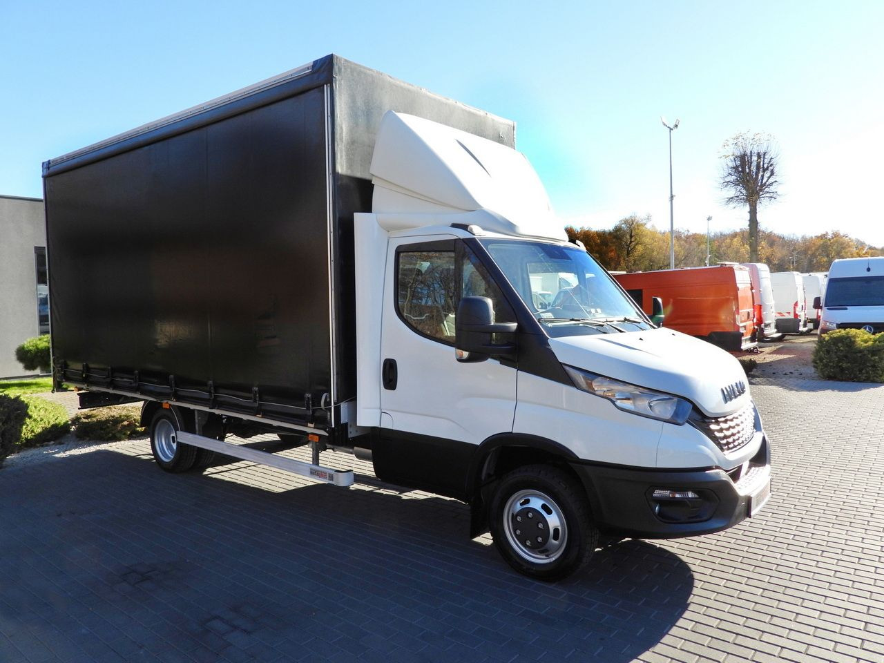 IVECO DAILY 50C17 TARPAULIN 10 PALLETS CRUISE CONTROL TWIN WHEELS AIR CONDITIONING 180HP - Επαγγελματικό αυτοκίνητο με μουσαμά: φωτογραφία 4 IVECO DAILY 50C17 TARPAULIN 10 PALLETS CRUISE CONTROL TWIN WHEELS AIR CONDITIONING 180HP - Επαγγελματικό αυτοκίνητο με μουσαμά: φωτογραφία 4