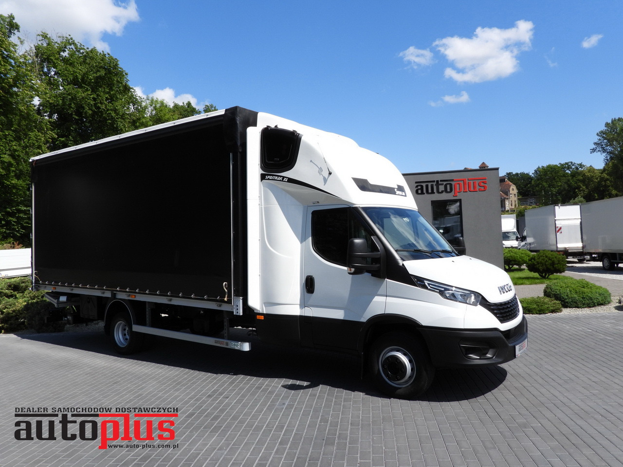 IVECO DAILY 70C18 TARPAULIN LIFT 14 PALLETS WEBASTO CRUISE CONTROL LED LIGHTS TWIN WHEELS AIR CONDITIONING 180HP - Επαγγελματικό αυτοκίνητο με μουσαμά: φωτογραφία 1 IVECO DAILY 70C18 TARPAULIN LIFT 14 PALLETS WEBASTO CRUISE CONTROL LED LIGHTS TWIN WHEELS AIR CONDITIONING 180HP - Επαγγελματικό αυτοκίνητο με μουσαμά: φωτογραφία 1