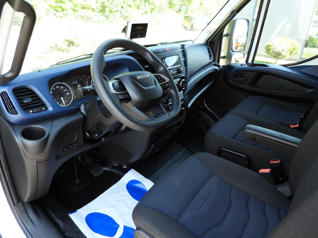 IVECO DAILY 72C18 LIFT 14 PALLETS CRUISE CONTROL PNEUMATICS AUTOMATIC TRANSMISSION HI-MATIC TWIN WHEELS AIR CONDITIONING 180HP - Φορτηγό κόφα: φωτογραφία 2 IVECO DAILY 72C18 LIFT 14 PALLETS CRUISE CONTROL PNEUMATICS AUTOMATIC TRANSMISSION HI-MATIC TWIN WHEELS AIR CONDITIONING 180HP - Φορτηγό κόφα: φωτογραφία 2