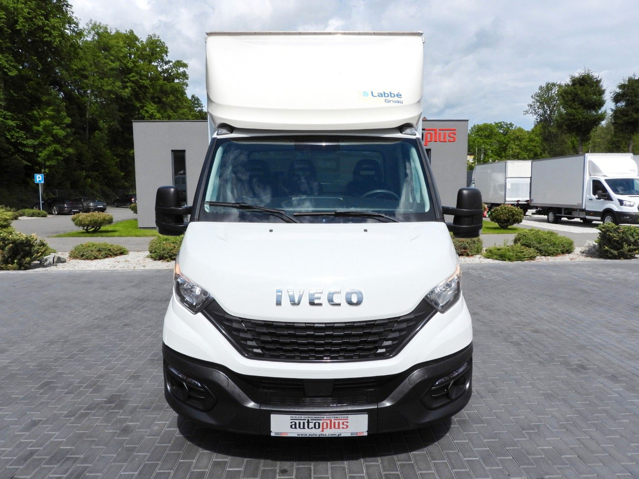 Iveco DAILY 35C16 KOFFER AUFZUG 8 PALETTEN TEMPOMAT Iveco DAILY 35C16 KOFFER AUFZUG 8 PALETTEN TEMPOMAT - Επαγγελματικό αυτοκίνητο κόφα: φωτογραφία 5 Iveco DAILY 35C16 KOFFER AUFZUG 8 PALETTEN TEMPOMAT Iveco DAILY 35C16 KOFFER AUFZUG 8 PALETTEN TEMPOMAT - Επαγγελματικό αυτοκίνητο κόφα: φωτογραφία 5