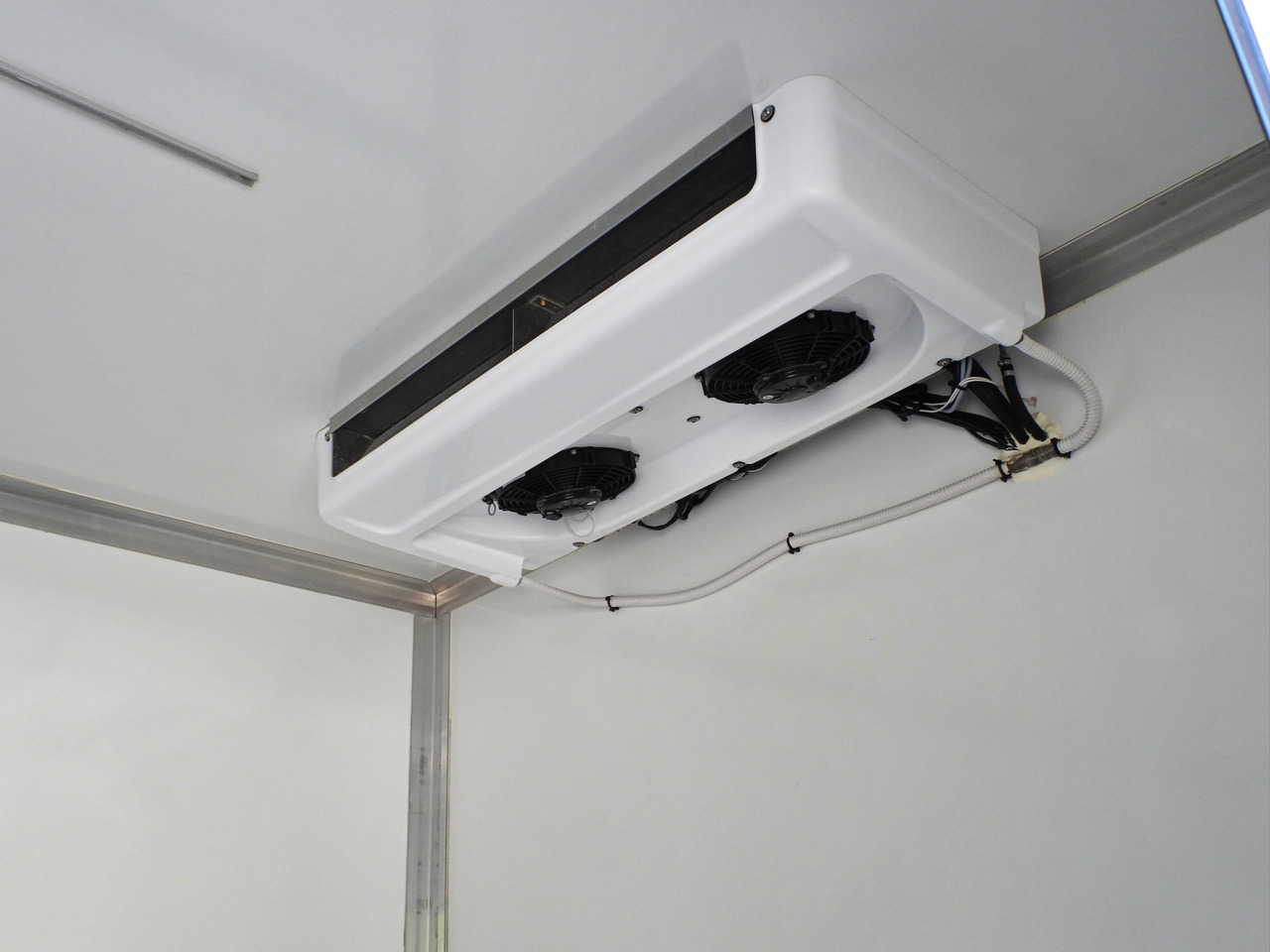 Επαγγελματικό αυτοκίνητο ψυγείο MAN TGE 3.140 REGRIGERATOR BOX -1*C 8 PALLETS HEATING FUNCTION CRUISE CONTROL PNEUMATICS AIR CONDITIONING  140HP: φωτογραφία 25