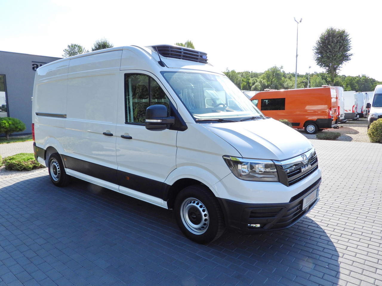 MAN TGE REFRIGERATOR VAN -5*C POWER SUPPLY 230V CRUISE CONTROL AUTOMATIC TRANSMISSION AIR CONDITIONING 180HP - Επαγγελματικό αυτοκίνητο ψυγείο: φωτογραφία 4 MAN TGE REFRIGERATOR VAN -5*C POWER SUPPLY 230V CRUISE CONTROL AUTOMATIC TRANSMISSION AIR CONDITIONING 180HP - Επαγγελματικό αυτοκίνητο ψυγείο: φωτογραφία 4