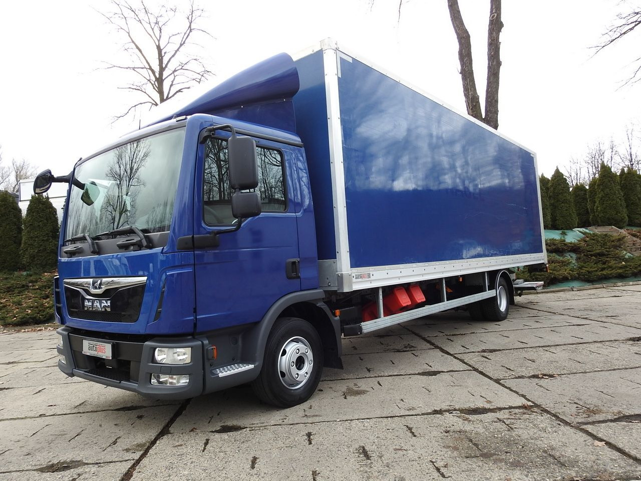 Επαγγελματικό αυτοκίνητο κόφα MAN TGL 12.220 BOX LIFT 18 PALLETS CRUISE CONTROLAIR CONDITIONING PNEUMATICS AUTOMATIC TWIN WHEELS  220HP: φωτογραφία 22