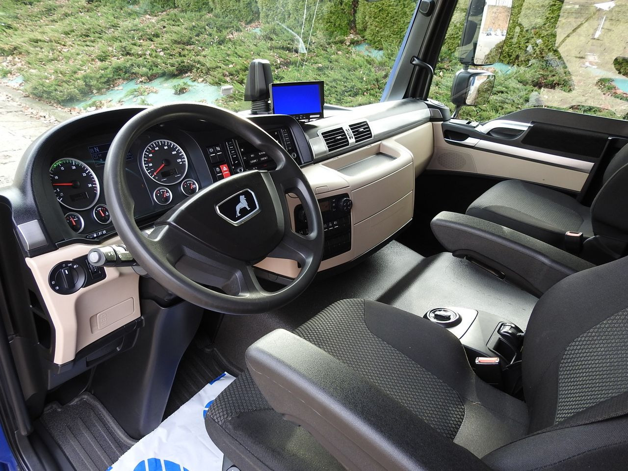 MAN TGL 12.220 BOX LIFT 18 PALLETS CRUISE CONTROLAIR CONDITIONING PNEUMATICS AUTOMATIC TWIN WHEELS 220HP - Επαγγελματικό αυτοκίνητο κόφα: φωτογραφία 2 MAN TGL 12.220 BOX LIFT 18 PALLETS CRUISE CONTROLAIR CONDITIONING PNEUMATICS AUTOMATIC TWIN WHEELS 220HP - Επαγγελματικό αυτοκίνητο κόφα: φωτογραφία 2