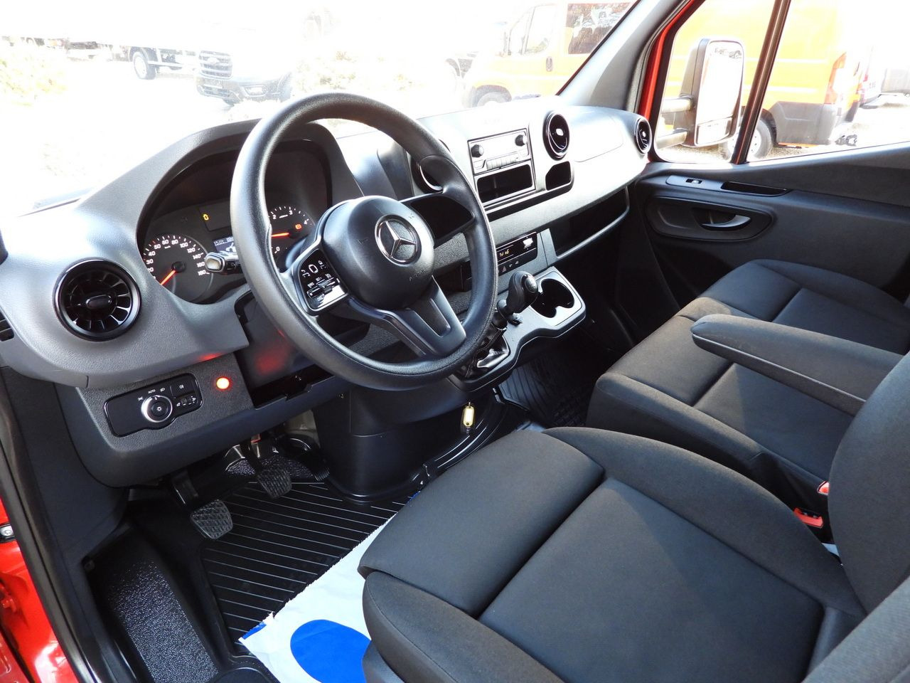 MERCEDES SPRINTER 316 TARPAULIN LIFT 8 PALLETS WEBASTO CRUISE CONTROL AIR CONDITIONING 160HP - Επαγγελματικό αυτοκίνητο με μουσαμά: φωτογραφία 2 MERCEDES SPRINTER 316 TARPAULIN LIFT 8 PALLETS WEBASTO CRUISE CONTROL AIR CONDITIONING 160HP - Επαγγελματικό αυτοκίνητο με μουσαμά: φωτογραφία 2