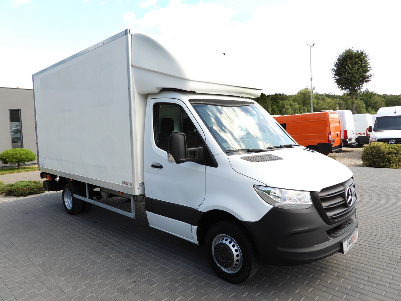 MERCEDES SPRINTER 514 BOX LIFT 8 PALLETS CRUISE CONTROL TWIN WHEELS AIR CONDITIONING 140HP - Επαγγελματικό αυτοκίνητο κόφα: φωτογραφία 4 MERCEDES SPRINTER 514 BOX LIFT 8 PALLETS CRUISE CONTROL TWIN WHEELS AIR CONDITIONING 140HP - Επαγγελματικό αυτοκίνητο κόφα: φωτογραφία 4