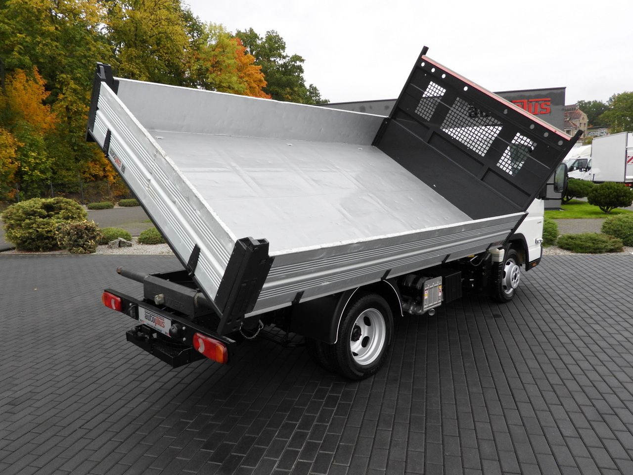 MITSUBISHI CANTER FUSO 3C15 THREE-WAY TIPPER 3 SEATS LED LIGHTS TWIN WHEELS 150HP - Όχημα με ανατρεπομενη καροτσα: φωτογραφία 3 MITSUBISHI CANTER FUSO 3C15 THREE-WAY TIPPER 3 SEATS LED LIGHTS TWIN WHEELS 150HP - Όχημα με ανατρεπομενη καροτσα: φωτογραφία 3