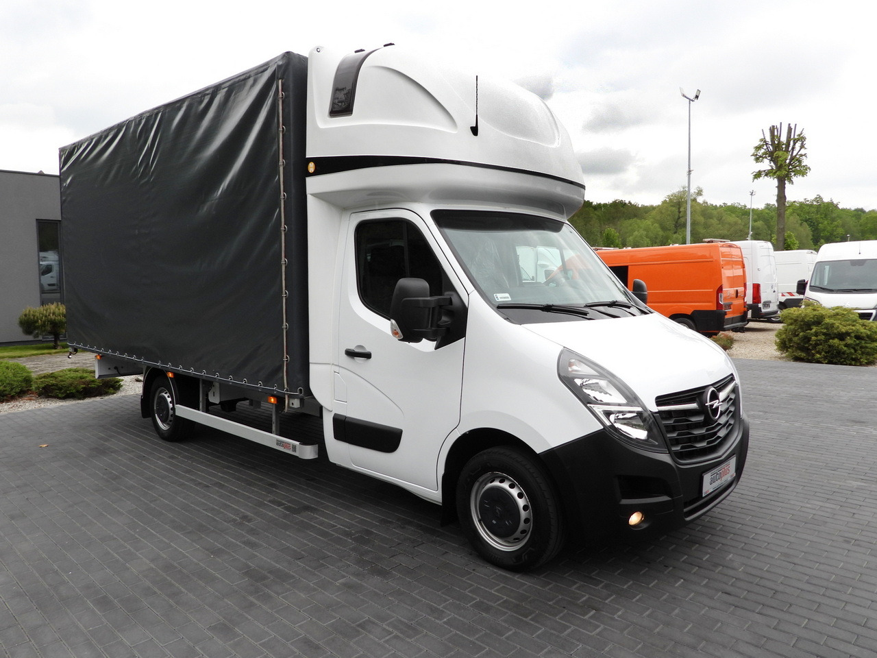 OPEL MOVANO TARPAULIN 10 PALLETS CRUISE CONTROL NAVIGATION LED LIGHTS PNEUMATICS AIR CONDITIONING 165HP - Επαγγελματικό αυτοκίνητο με μουσαμά: φωτογραφία 4 OPEL MOVANO TARPAULIN 10 PALLETS CRUISE CONTROL NAVIGATION LED LIGHTS PNEUMATICS AIR CONDITIONING 165HP - Επαγγελματικό αυτοκίνητο με μουσαμά: φωτογραφία 4