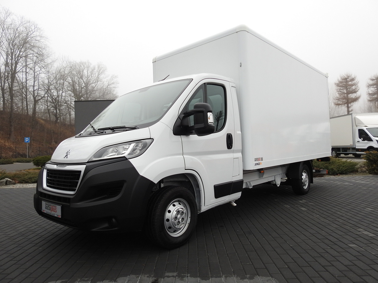 Επαγγελματικό αυτοκίνητο κόφα PEUGEOT BOXER BOX LIFT 8 PALLETS CRUISE CONTROL AIR CONDITIONING  140HP: φωτογραφία 18