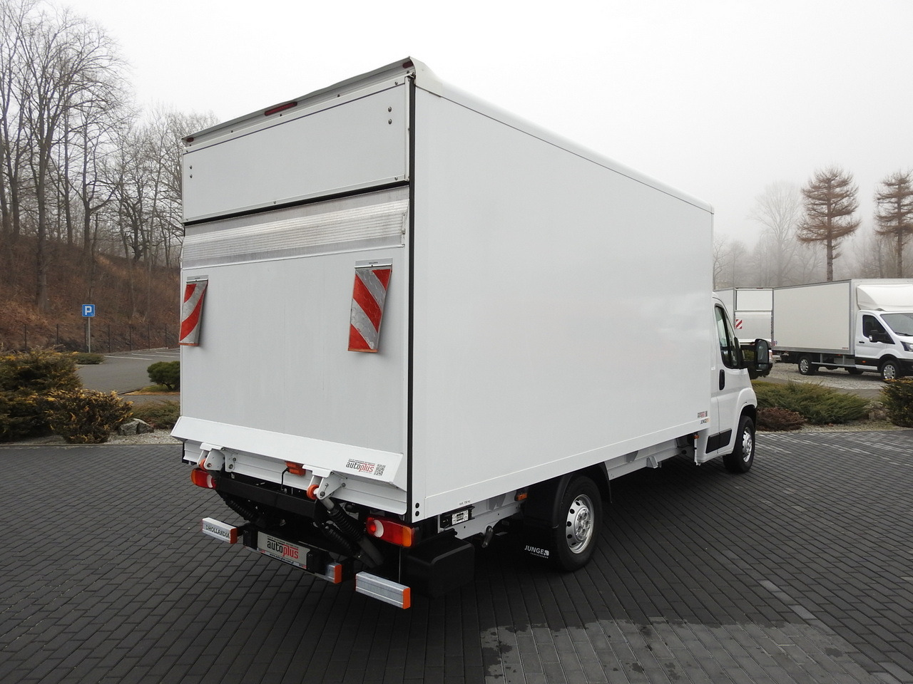 Επαγγελματικό αυτοκίνητο κόφα PEUGEOT BOXER BOX LIFT 8 PALLETS CRUISE CONTROL AIR CONDITIONING  140HP: φωτογραφία 13