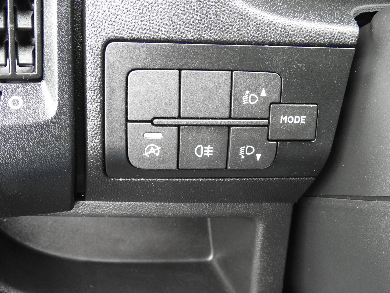 Επαγγελματικό αυτοκίνητο κόφα PEUGEOT BOXER BOX LIFT 8 PALLETS CRUISE CONTROL AIR CONDITIONING  140HP: φωτογραφία 26