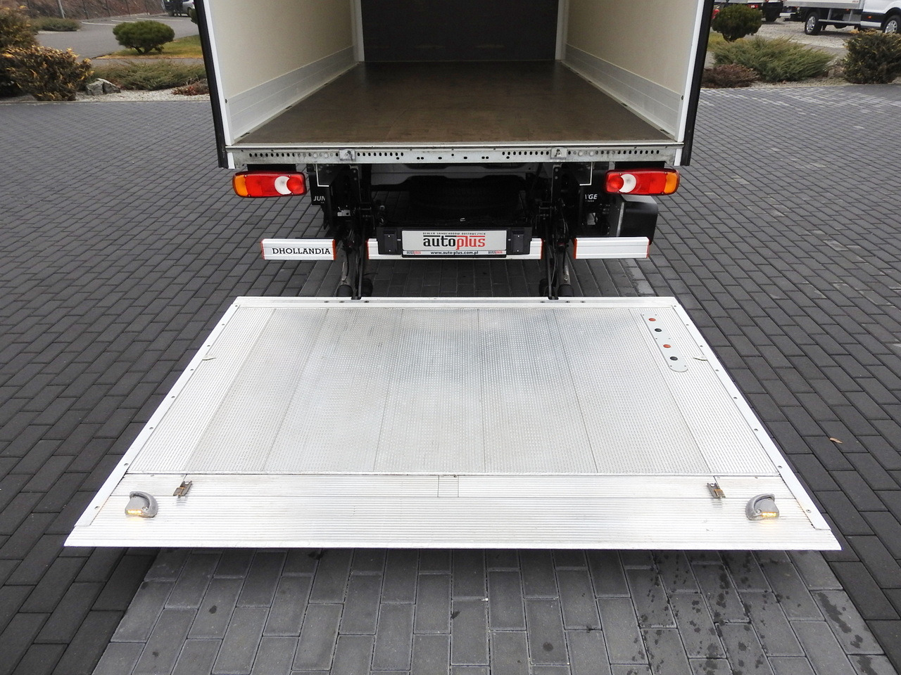 Επαγγελματικό αυτοκίνητο κόφα PEUGEOT BOXER BOX LIFT 8 PALLETS CRUISE CONTROL AIR CONDITIONING  140HP: φωτογραφία 21