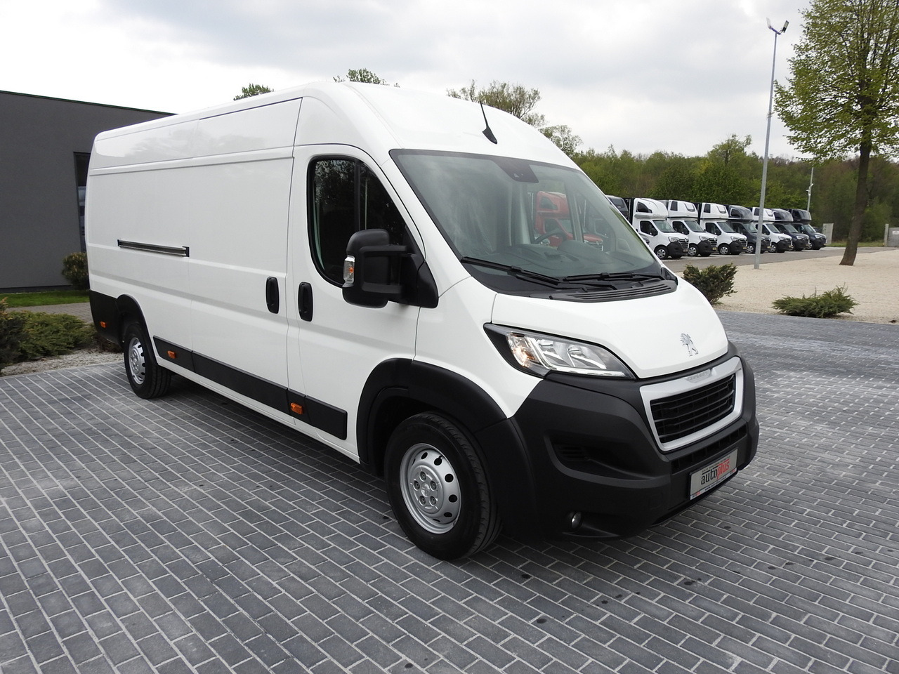 PEUGEOT BOXER REFRIGERATOR VAN 0*C CRUISE CONTROL NAVIGATION AIR CONDITIONING 135HP - Επαγγελματικό αυτοκίνητο ψυγείο: φωτογραφία 4 PEUGEOT BOXER REFRIGERATOR VAN 0*C CRUISE CONTROL NAVIGATION AIR CONDITIONING 135HP - Επαγγελματικό αυτοκίνητο ψυγείο: φωτογραφία 4