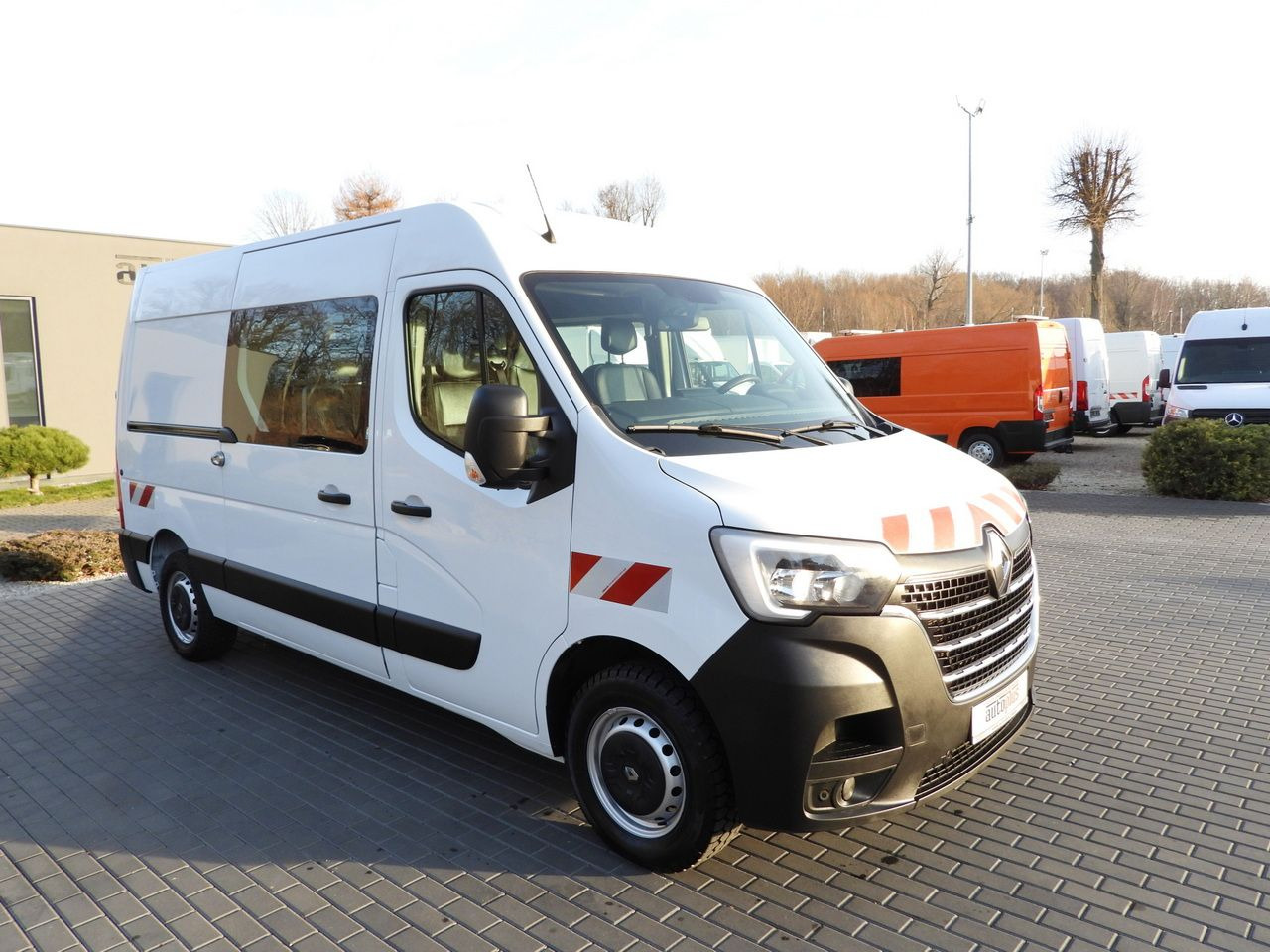 RENAULT MASTER BOX DELIVERY VAN 7 SEATS CRUISE CONTROL LED LIGHTS AIR CONDITIONING 145HP - Βαν: φωτογραφία 4 RENAULT MASTER BOX DELIVERY VAN 7 SEATS CRUISE CONTROL LED LIGHTS AIR CONDITIONING 145HP - Βαν: φωτογραφία 4