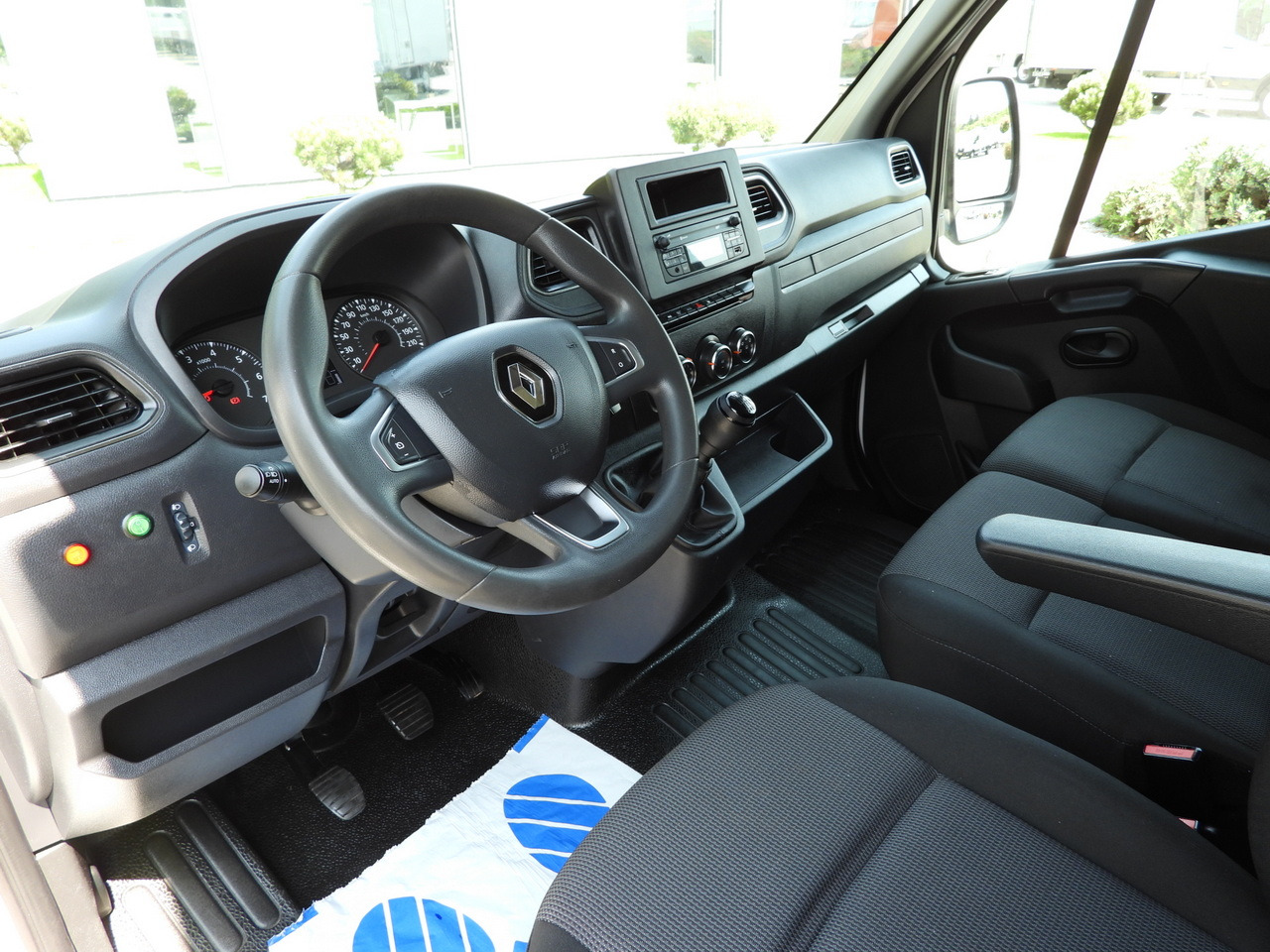 RENAULT MASTER BOX LIFT 8 PALLETS CRUISE CONTROL LED LIGHTS AIR CONDITIONING 165HP - Επαγγελματικό αυτοκίνητο κόφα: φωτογραφία 2 RENAULT MASTER BOX LIFT 8 PALLETS CRUISE CONTROL LED LIGHTS AIR CONDITIONING 165HP - Επαγγελματικό αυτοκίνητο κόφα: φωτογραφία 2