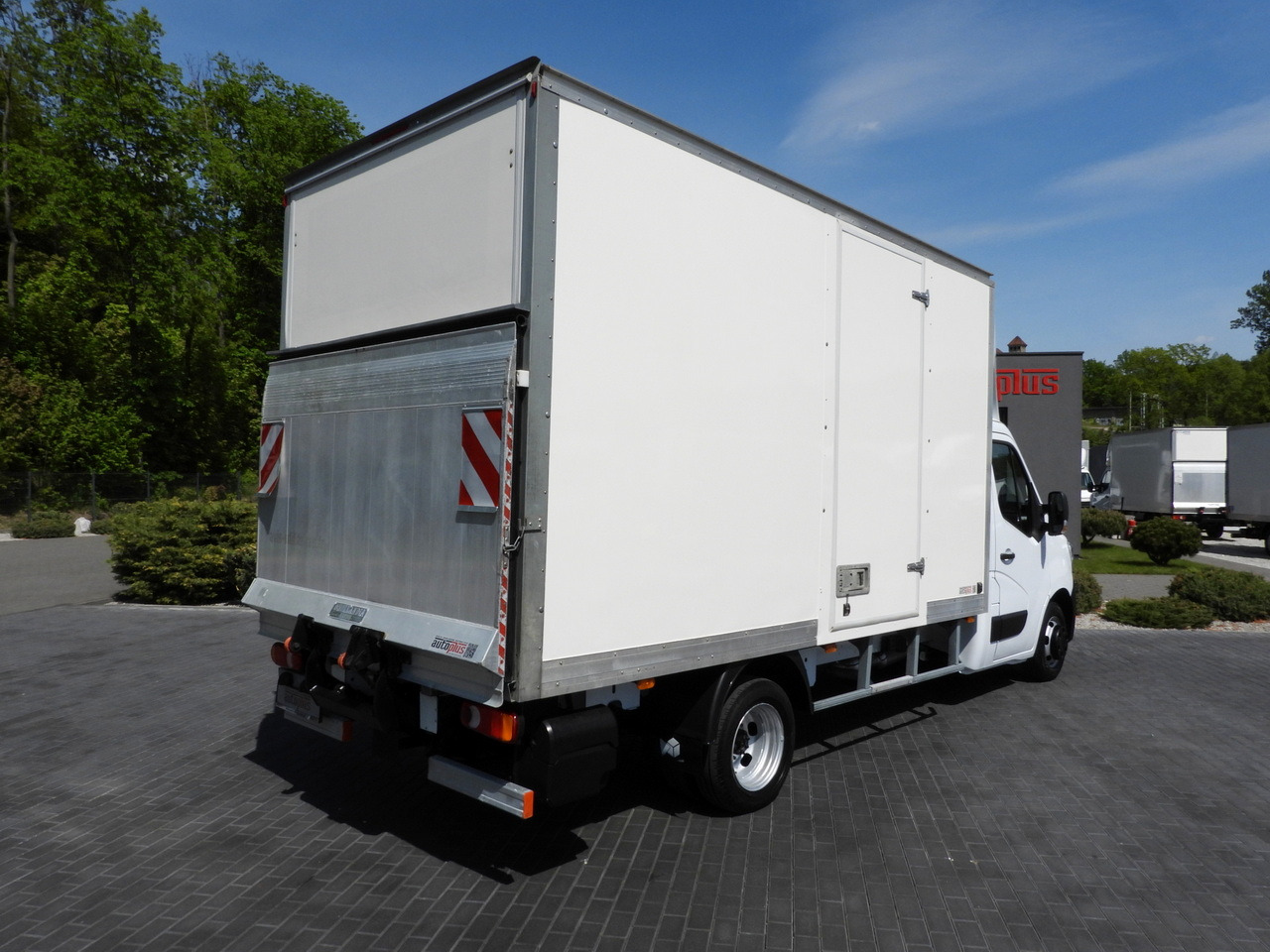 RENAULT MASTER BOX LIFT 8 PALLETS CRUISE CONTROL NAVIGATION LED LIGHTS TWIN WHEELS AIR CONDITIONING 145HP - Επαγγελματικό αυτοκίνητο κόφα: φωτογραφία 3 RENAULT MASTER BOX LIFT 8 PALLETS CRUISE CONTROL NAVIGATION LED LIGHTS TWIN WHEELS AIR CONDITIONING 145HP - Επαγγελματικό αυτοκίνητο κόφα: φωτογραφία 3