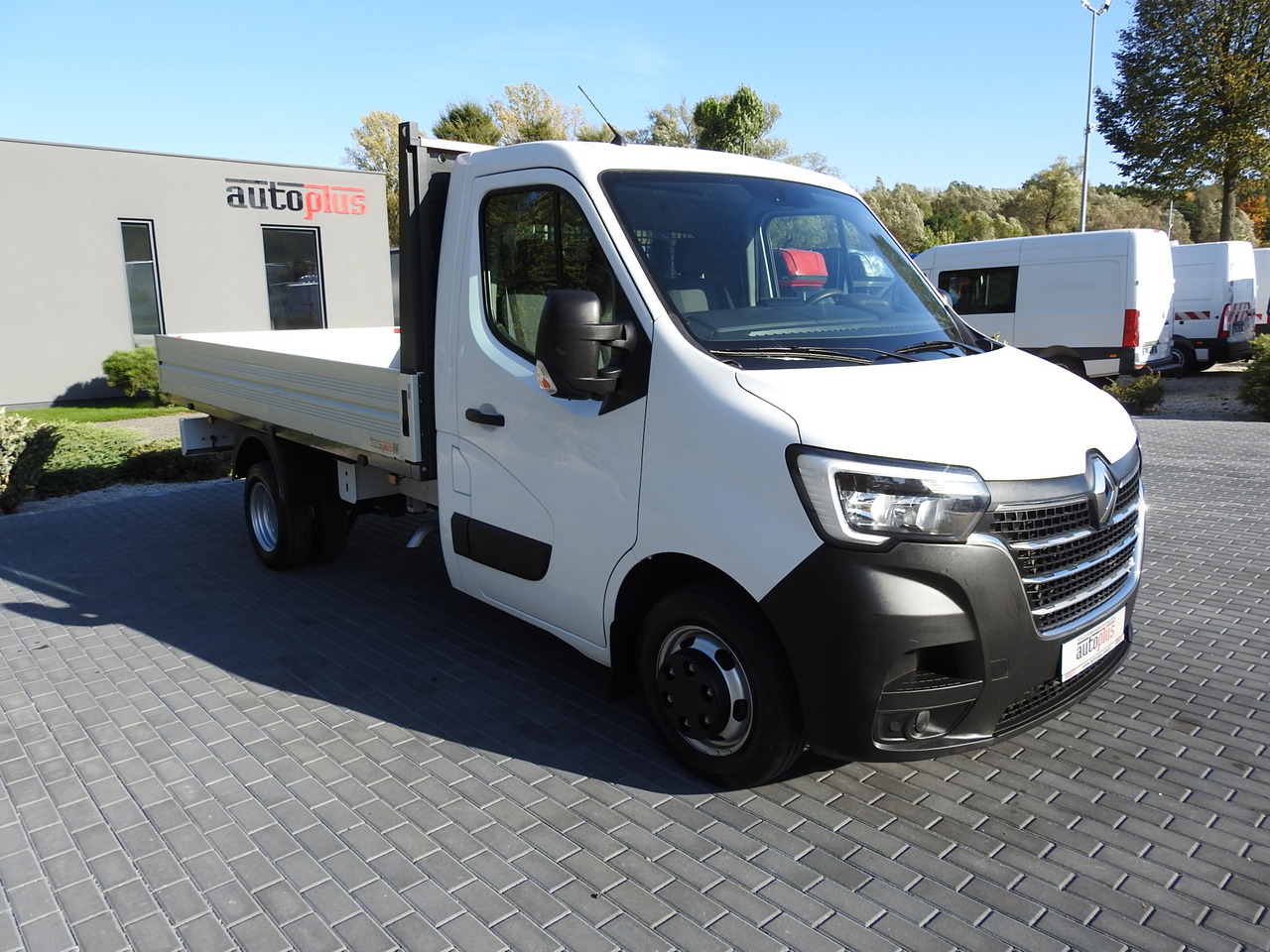 RENAULT MASTER STAKE BODY CRUISE CONTROL AIR CONDITIONING LED LIGHTS TWIN WHEELS 130HP - Μικρό φορτηγό με καρότσα: φωτογραφία 4 RENAULT MASTER STAKE BODY CRUISE CONTROL AIR CONDITIONING LED LIGHTS TWIN WHEELS 130HP - Μικρό φορτηγό με καρότσα: φωτογραφία 4