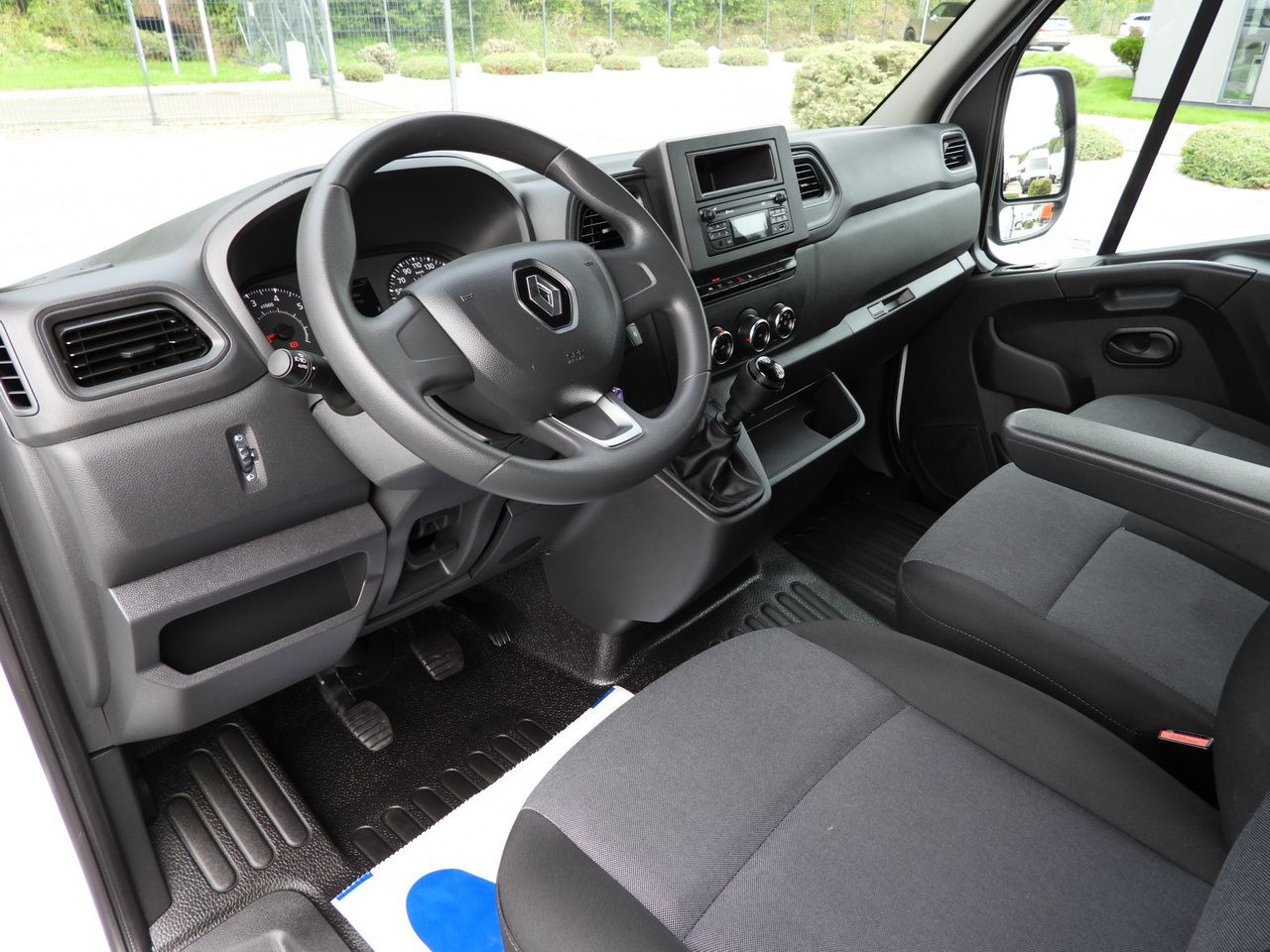 RENAULT MASTER STAKE BODY DOUBLE CABIN DOKA 7 SEATS LED LIGHTS AIR CONDITIONING 145HP - Μικρό φορτηγό με καρότσα: φωτογραφία 2 RENAULT MASTER STAKE BODY DOUBLE CABIN DOKA 7 SEATS LED LIGHTS AIR CONDITIONING 145HP - Μικρό φορτηγό με καρότσα: φωτογραφία 2
