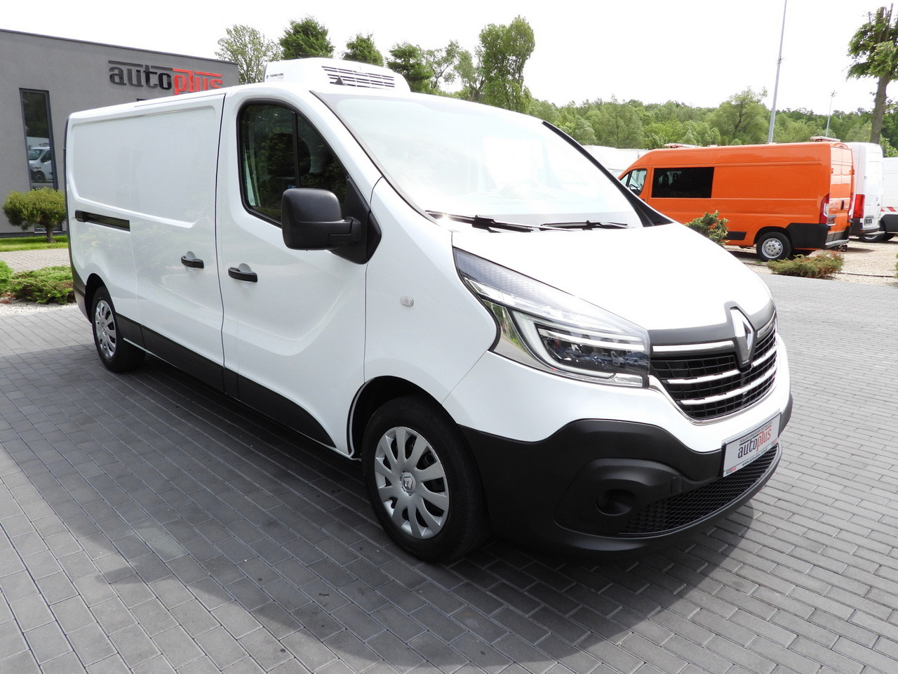 RENAULT TRAFIC REFRIGERATOR VAN 0*C CRUISE CONTROL LED LIGHTS AIR CONDITIONING 120HP - Επαγγελματικό αυτοκίνητο ψυγείο: φωτογραφία 4 RENAULT TRAFIC REFRIGERATOR VAN 0*C CRUISE CONTROL LED LIGHTS AIR CONDITIONING 120HP - Επαγγελματικό αυτοκίνητο ψυγείο: φωτογραφία 4
