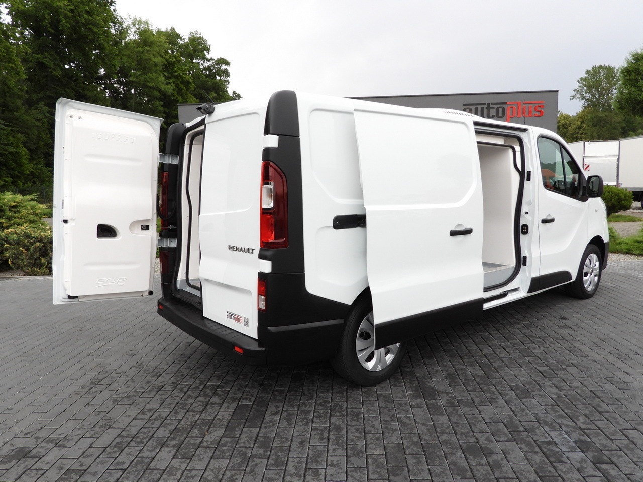 RENAULT TRAFIC REFRIGERATOR VAN -5*C POWER SUPPLY 230V CRUISE CONTROL LED LIGHTS AIR CONDITIONING 120HP - Επαγγελματικό αυτοκίνητο ψυγείο: φωτογραφία 3 RENAULT TRAFIC REFRIGERATOR VAN -5*C POWER SUPPLY 230V CRUISE CONTROL LED LIGHTS AIR CONDITIONING 120HP - Επαγγελματικό αυτοκίνητο ψυγείο: φωτογραφία 3