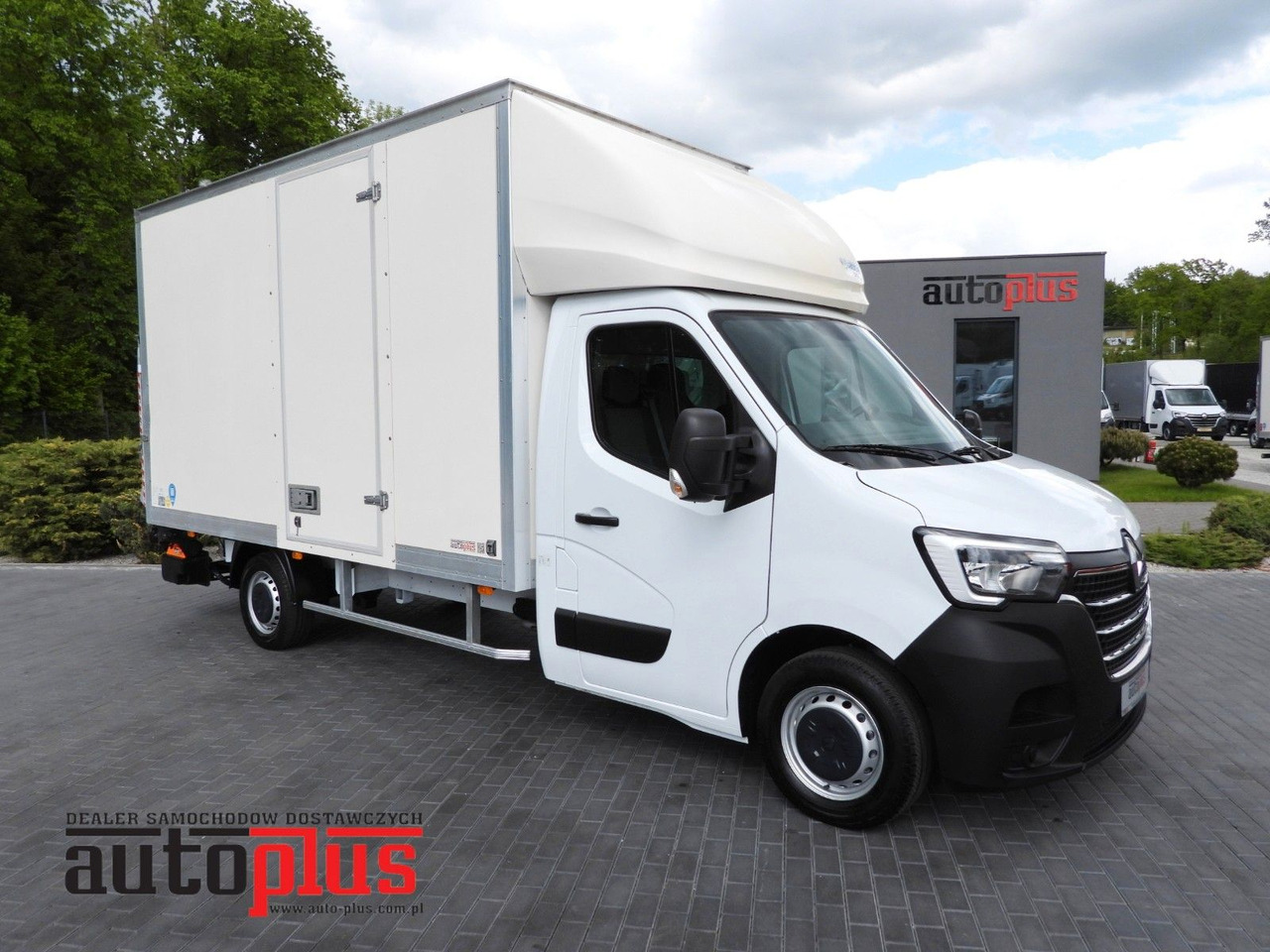 Renault MASTER KOFFER AUFZUG 8 PALETTEN TEMPOMAT A/C LED Renault MASTER KOFFER AUFZUG 8 PALETTEN TEMPOMAT A/C LED - Επαγγελματικό αυτοκίνητο κόφα: φωτογραφία 1 Renault MASTER KOFFER AUFZUG 8 PALETTEN TEMPOMAT A/C LED Renault MASTER KOFFER AUFZUG 8 PALETTEN TEMPOMAT A/C LED - Επαγγελματικό αυτοκίνητο κόφα: φωτογραφία 1