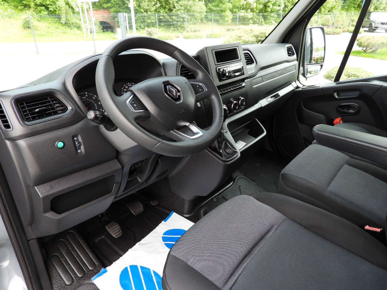Renault MASTER PRITSCHE PLANE 10 PALETTEN WEBASTO TEMPOM - Επαγγελματικό αυτοκίνητο με μουσαμά: φωτογραφία 2 Renault MASTER PRITSCHE PLANE 10 PALETTEN WEBASTO TEMPOM - Επαγγελματικό αυτοκίνητο με μουσαμά: φωτογραφία 2