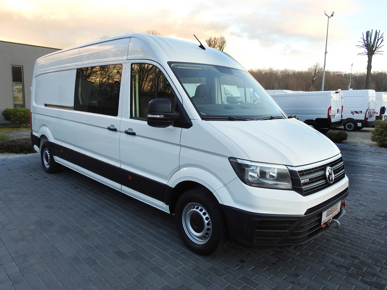 VOLKSWAGEN CRAFTER 4X4 4MOTION BOX DELIVERY VAN 7 SEATS AIR CONDITIONING 140HP - Βαν: φωτογραφία 4 VOLKSWAGEN CRAFTER 4X4 4MOTION BOX DELIVERY VAN 7 SEATS AIR CONDITIONING 140HP - Βαν: φωτογραφία 4
