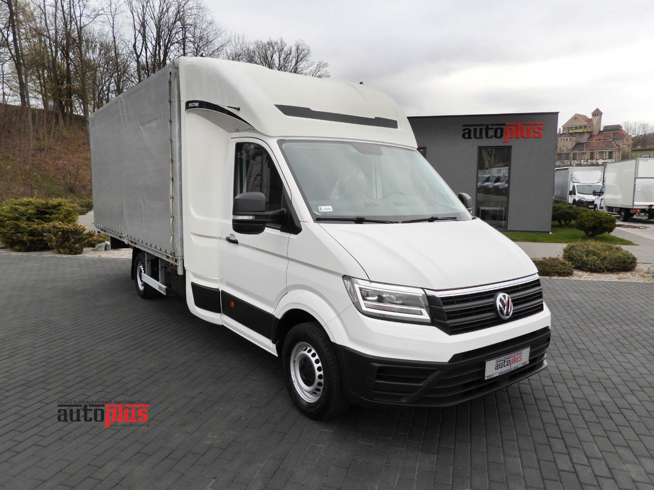 Volkswagen CRAFTER PRITSCHE PLANE 10 PALETTEN WEBASTO - Επαγγελματικό αυτοκίνητο με μουσαμά: φωτογραφία 1 Volkswagen CRAFTER PRITSCHE PLANE 10 PALETTEN WEBASTO - Επαγγελματικό αυτοκίνητο με μουσαμά: φωτογραφία 1