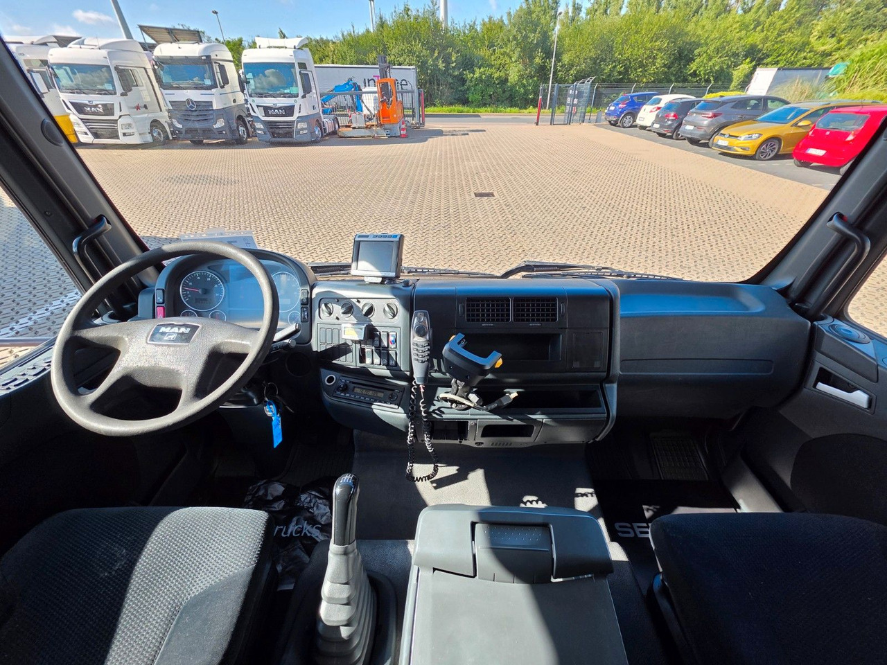 Επαγγελματικό αυτοκίνητο με μουσαμά MAN TGL 8.180 4X2 BL / Ladebordwand / Rückfahrkamera: φωτογραφία 22