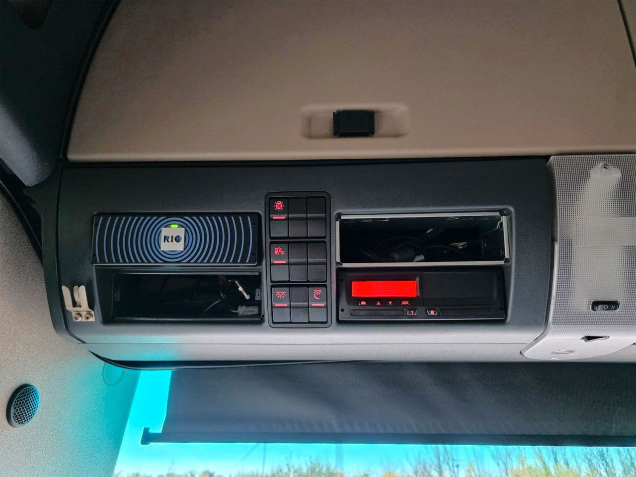 Τράκτορας MAN TGX 18.460 4X2 LLS-U / Retarder / 2 Tanks: φωτογραφία 34 Τράκτορας MAN TGX 18.460 4X2 LLS-U / Retarder / 2 Tanks: φωτογραφία 34