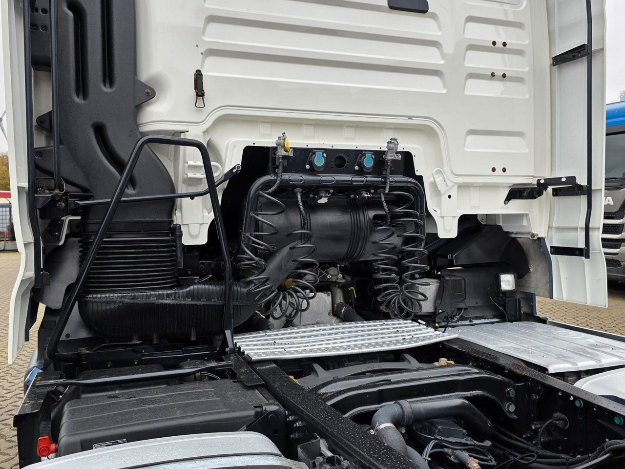 Τράκτορας MAN TGX 18.460 4X2 LLS-U / Retarder / 2 Tanks: φωτογραφία 14 Τράκτορας MAN TGX 18.460 4X2 LLS-U / Retarder / 2 Tanks: φωτογραφία 14