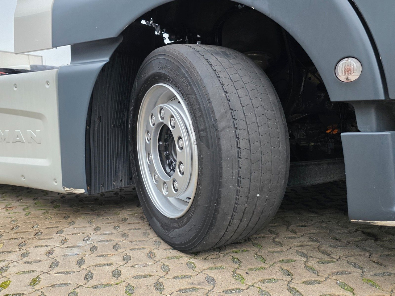 Τράκτορας MAN TGX 18.460 4X2 LLS-U / Retarder / 2 Tanks: φωτογραφία 48 Τράκτορας MAN TGX 18.460 4X2 LLS-U / Retarder / 2 Tanks: φωτογραφία 48