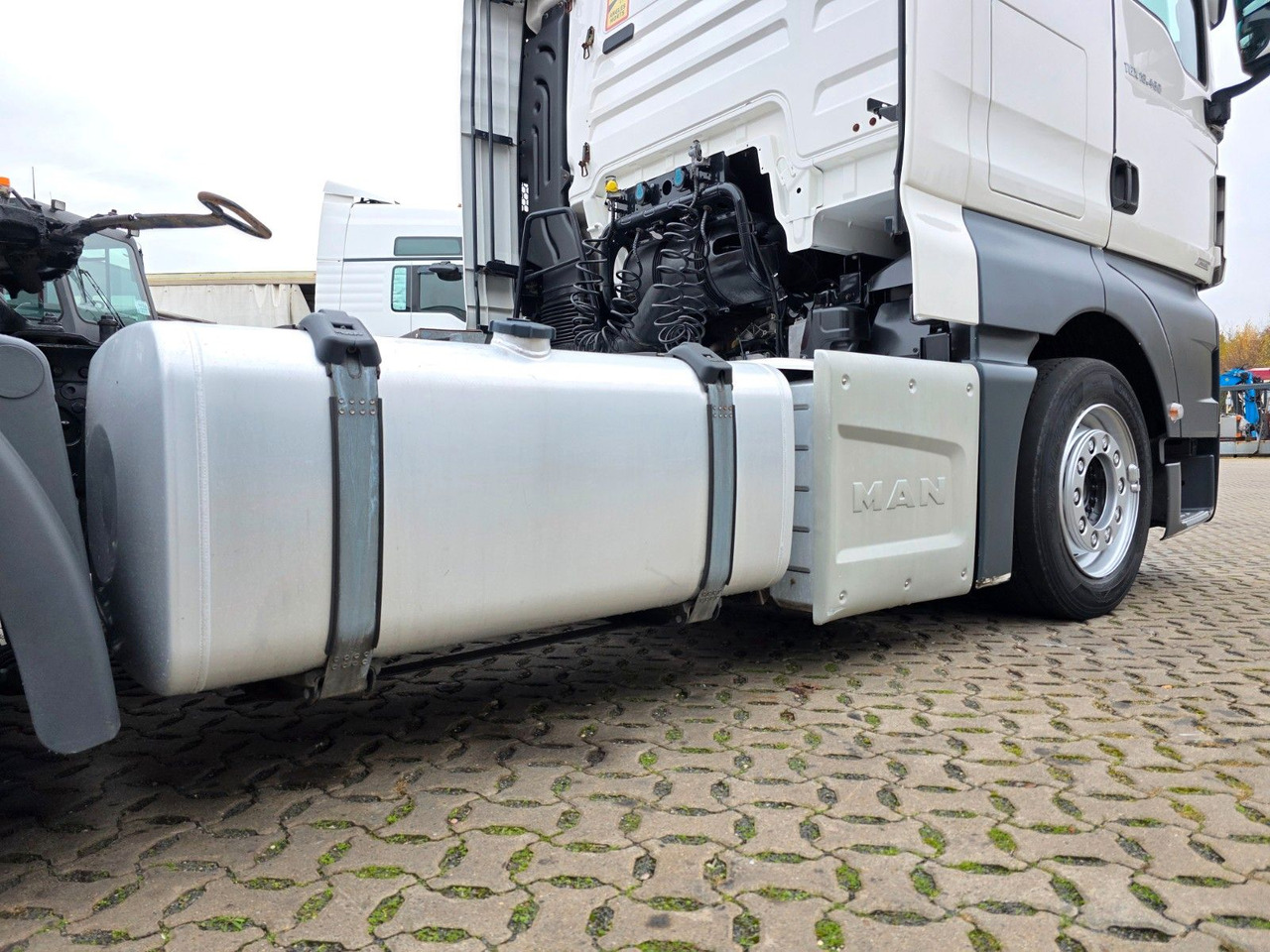 Τράκτορας MAN TGX 18.460 4X2 LLS-U / Retarder / 2 Tanks: φωτογραφία 16 Τράκτορας MAN TGX 18.460 4X2 LLS-U / Retarder / 2 Tanks: φωτογραφία 16