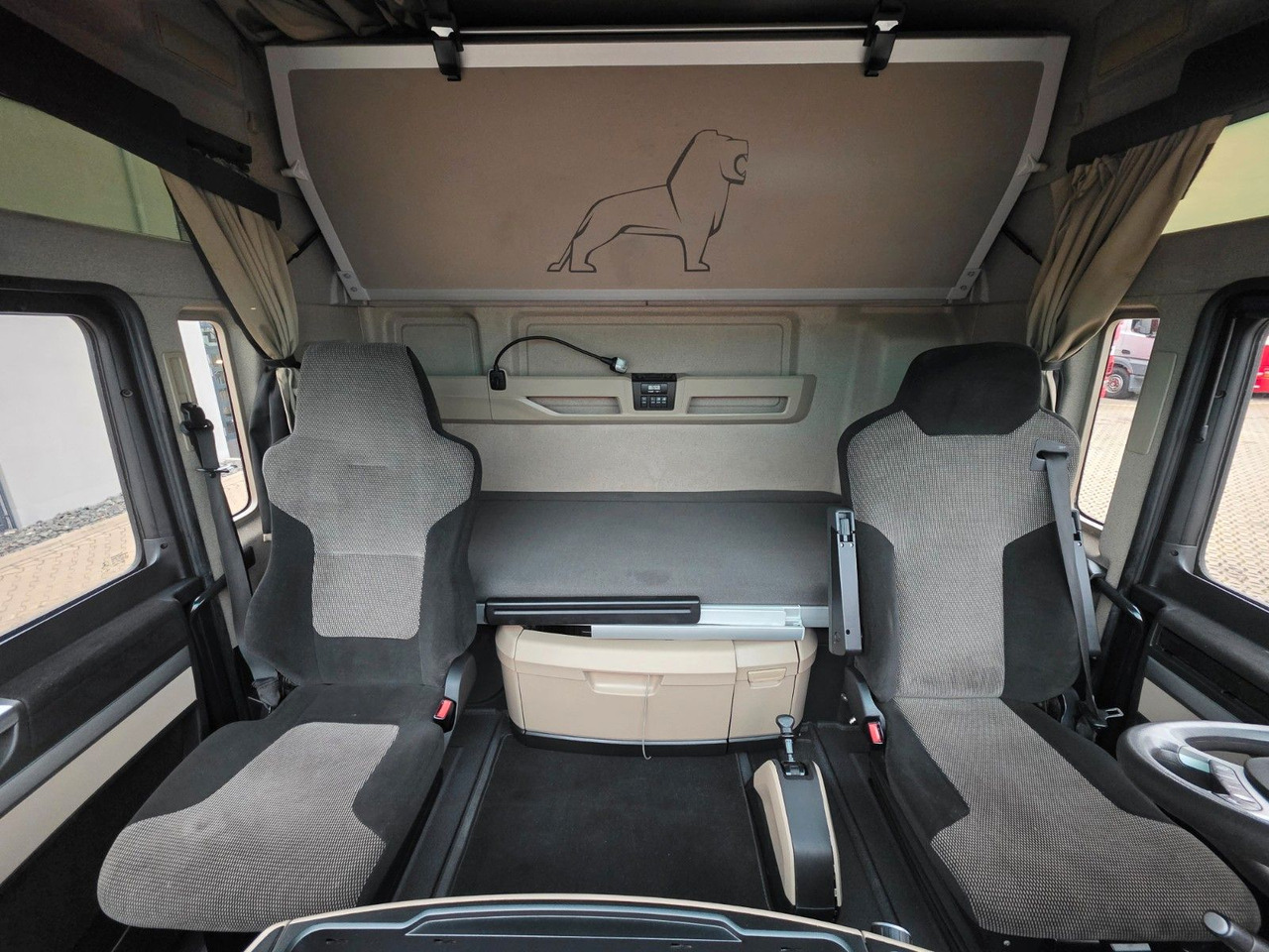 Τράκτορας MAN TGX 18.460 4X2 LLS-U / Retarder / 2 Tanks: φωτογραφία 30 Τράκτορας MAN TGX 18.460 4X2 LLS-U / Retarder / 2 Tanks: φωτογραφία 30