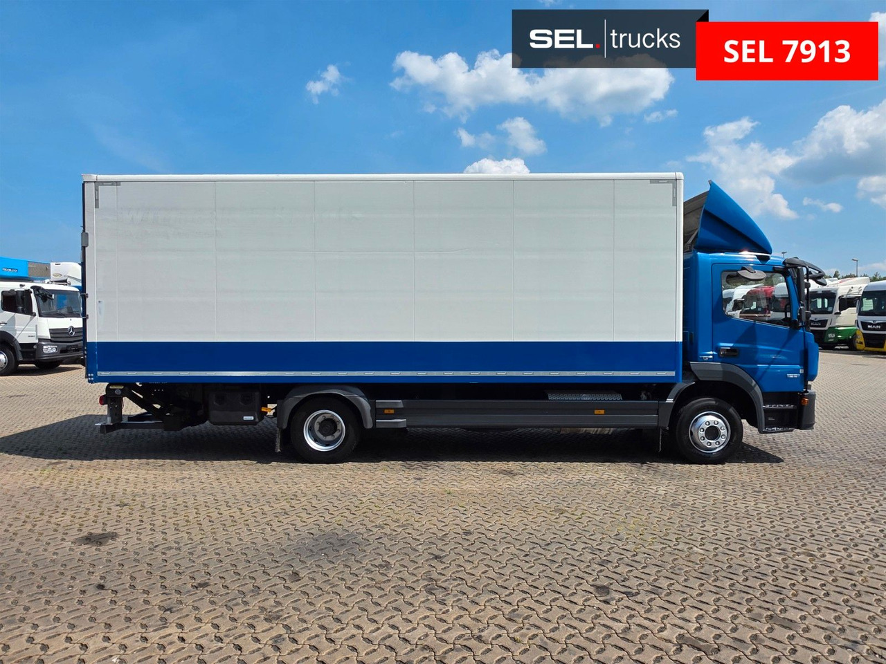 Mercedes-Benz Atego 1221 / Ladebordwand - Φορτηγό κόφα: φωτογραφία 4 Mercedes-Benz Atego 1221 / Ladebordwand - Φορτηγό κόφα: φωτογραφία 4
