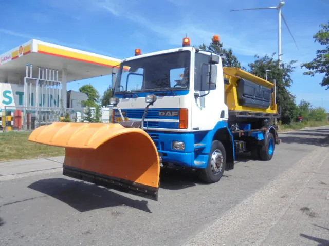 DAF 65.210 ATI 4X4 ZOUT + SNEEUW - Φυσητήρας χιονιού: φωτογραφία 1 DAF 65.210 ATI 4X4 ZOUT + SNEEUW - Φυσητήρας χιονιού: φωτογραφία 1